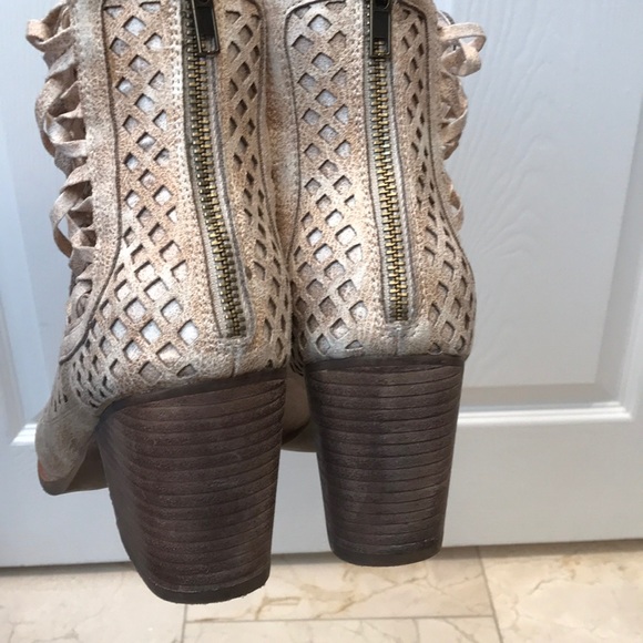 Nordstrom Coconuts by Matisse Booties - Picture 8 of 8